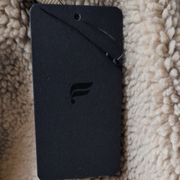 Fabletics NWT Teddy Oversized Bomber Jacket - Picture 11 of 12